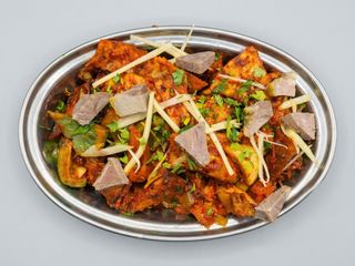 Mutton sizzlers with naan