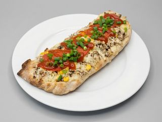 Włoska zapiekanka z salami