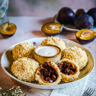 Knedle ze śliwkami (porcja 400 g)