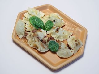 Pierogi z mięsem i kapustą