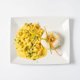 Kurczak curry z ryżem