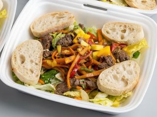 Sałatka z grillowaną wołowiną