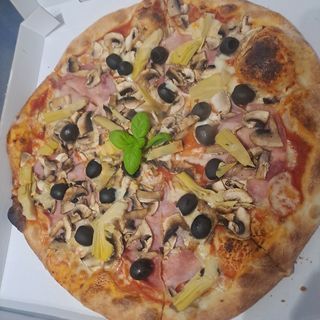 Pizza Capricciosa