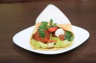 Kanapka Falafel z serem duża