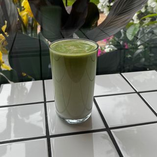 Matcha na mleku krowim