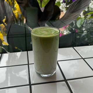 Matcha na mleku migdałowym