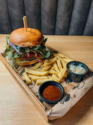 Mr. Grey Burger Zestaw (ekstra hot)