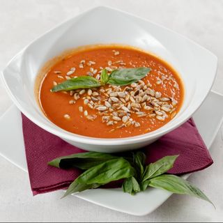 Krem z Pomidorów z Prażonym Słonecznikiem