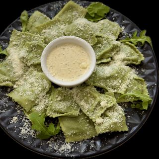 Ravioli ze szpinakiem i ricottą