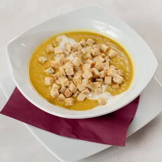Zupa cebulowa z grzankami