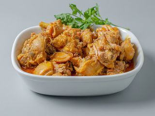 Świeżonka duszona z cebulką