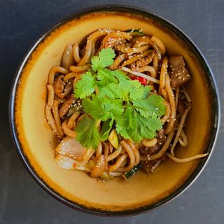 Udon z wołowiną