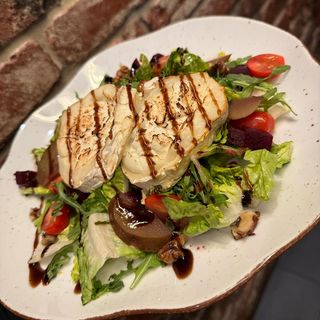 Sałatka z kozim serem