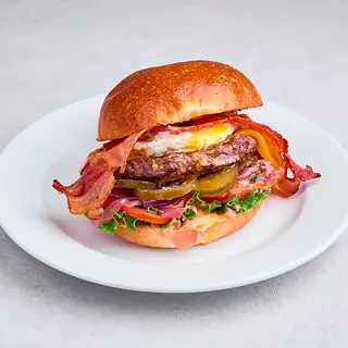 Burger z boczkiem