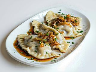 Pierogi z kapustą i grzybami 5 szt