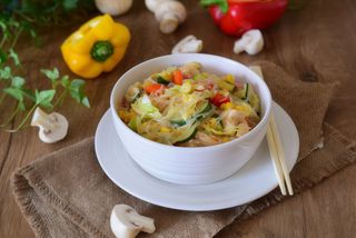 Makaron sojowy z warzywami