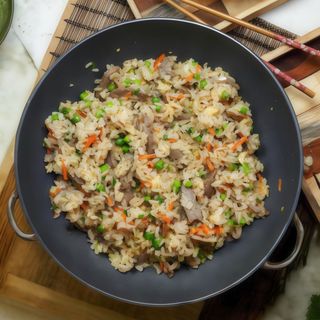 Ryż smażony z wieprzowiną