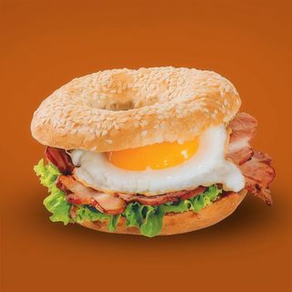 Bajgiel bekon i jajko