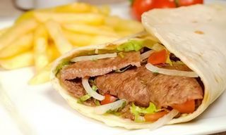 Rollo z frytkami i kurczakiem