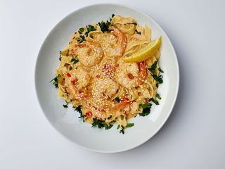 Tagliatelle Luizjana z krewetkami tygrysimi