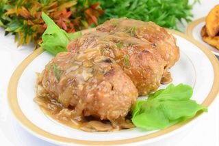 Zrazik wieprzowy w sosie pieczeniowym