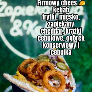 CHEES KEBAB Z FRYTKAMI I KRĄŻKAMI CEBULOWYMI W BUŁCE