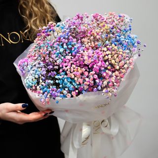 Bukiet z kolorowej gipsówki