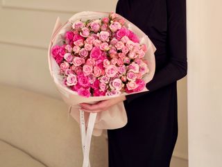 Rosy Glow Bouquet (w24)