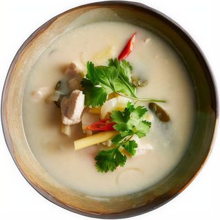 Zupa po Tajsku Tom Kha z krewetkami