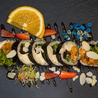 Futomaki ŁOSOŚ GRILLOWANY | 6 szt