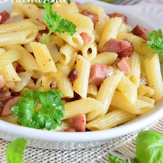 Makaron z kiełbaską