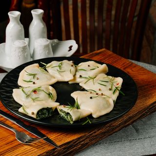 Pierogi ze szpinakiem i fetą