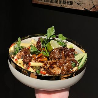 Sałata z wołowiną