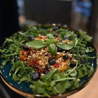 Pieczone halloumi w miodzie tymiankowym