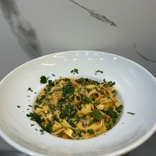 Tagliatelle z burattą