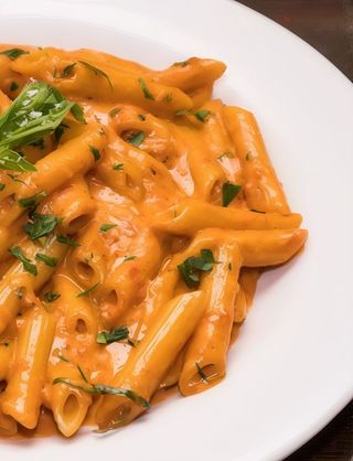 Diabeł ubiera się u Prady - makaron Gigi Hadid. 