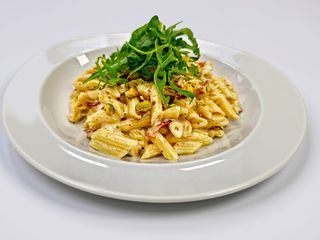 Chłopcy z Ferajny - makron z pistacjami na winie. 