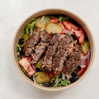 Sałatka z wołowiną