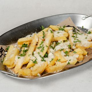 Frytki belgijskie serowe