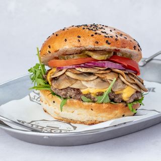 Burger Pieczar z kurczakiem