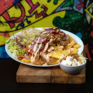 Kebab Mega na talerzu HOT Cheese