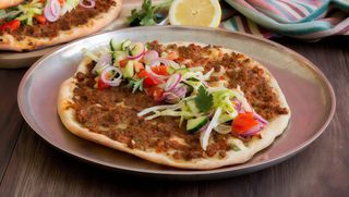 Turecka pizza wegetariańska