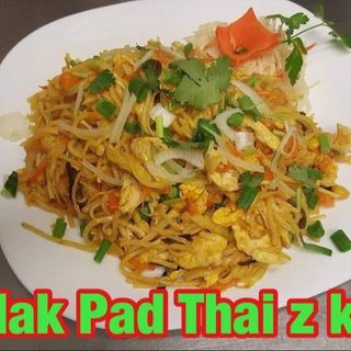 Pad thai kurczakiem