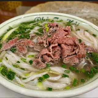 Zupa pho z wołowiną 