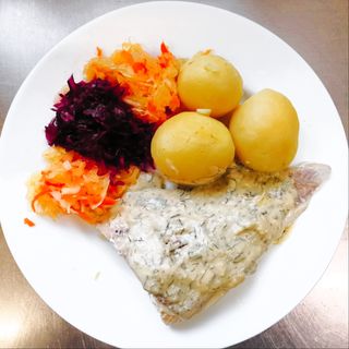 Dorsz filet wolno gotowany w sosie cytrynowym