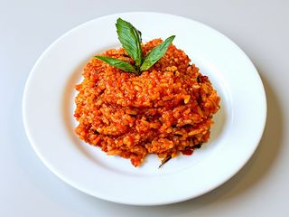 Risotto z sosem pomidorowym
