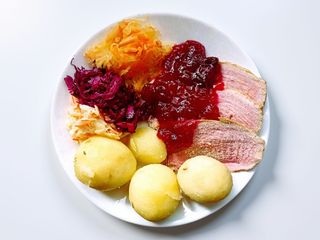 Szynka wieprzowa w sosie