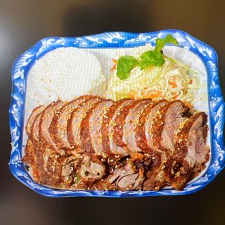 Kaczka chrupiąco z grzybami Mun