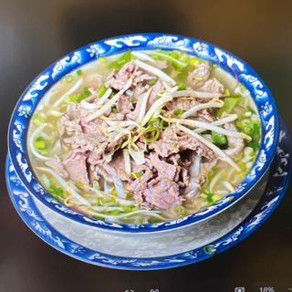 Zupa Mien z wołowiną smażoną (duża)