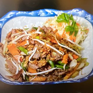 Makaron sojowy z wołowiną